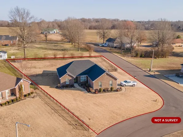 110 Hidden Hill Cv, Martin, TN 38237