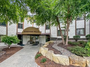401 E Burnsville Pkwy APT 132, Burnsville, MN 55337