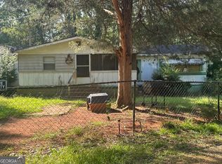 90 Meriwether St, Grantville, GA 30220
