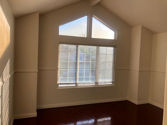 4th image of 2475 Redrock Dr