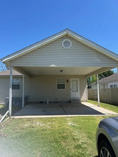 3110 Pearl — Photo 2