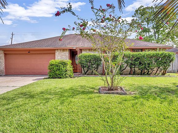 3rd image of 16631 Bougainvilla Ln