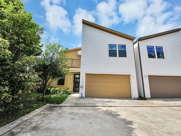 1703 Cedrocanna Ln — Photo 5