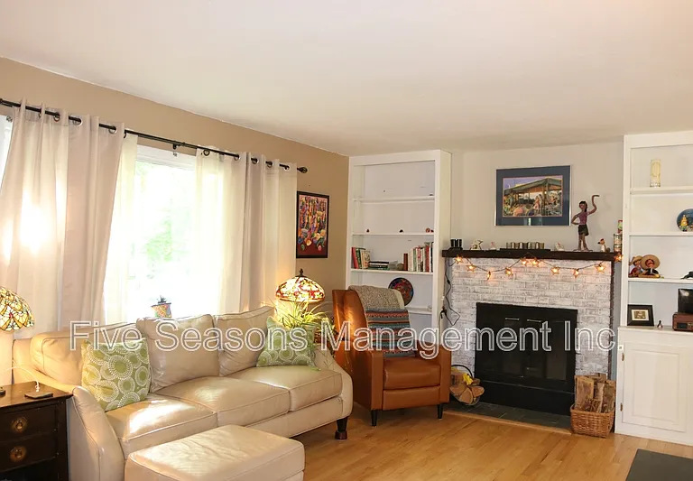 70 Pleasant Ave — Photo 25