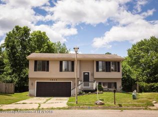 2825 Leyburn Ct, Lansing, MI 48911