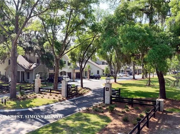 170 Fifty Oaks Ln, Saint Simons Island, GA 31522