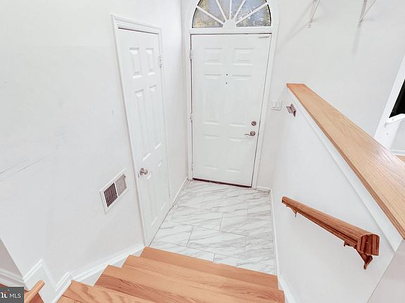 4th image of 3964 Rosebay Ct