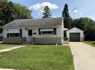 2332 Van Buren STREET, New Holstein, WI 53061