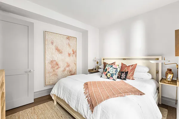 Sold by Compass | media 10