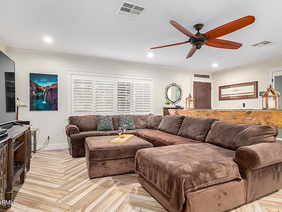 5th image of 1406 E Ellis Drive