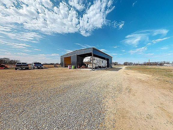 2nd image of 3348 County Road 4586
