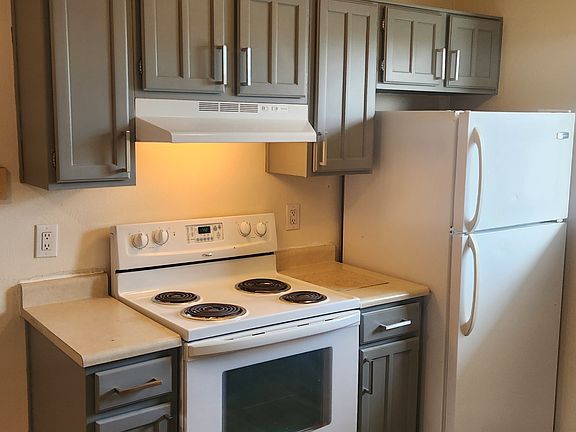 3rd image of 3501 Tulane Dr NE APT C