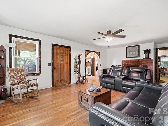 5th image of 247 German Hill Rd