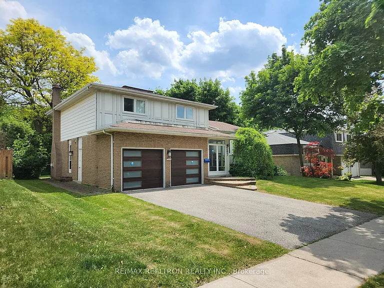 207 Bayview Fairways Dr — Photo 1