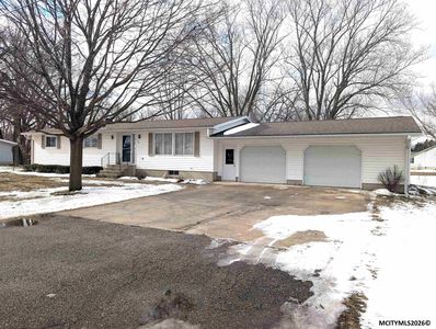 102 Cleveland St, Sheffield, IA, 50475