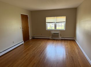 14 Concord St APT A, Glastonbury, CT 06033