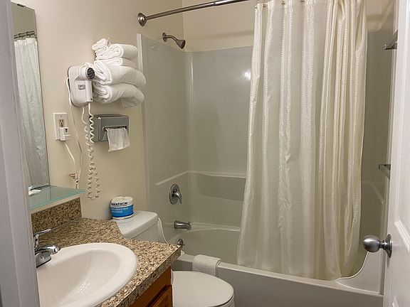 2nd image of 4731 12th Ave NE #201