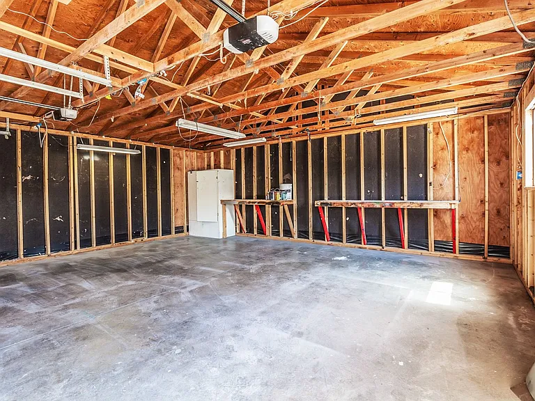2327 W 6th St — Photo 18