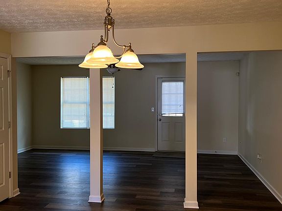 3rd image of 8404 Carlington Ln