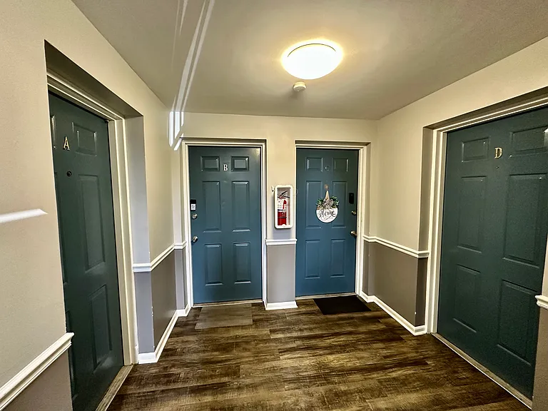 1645 Arlyn Cir #A — Photo 3