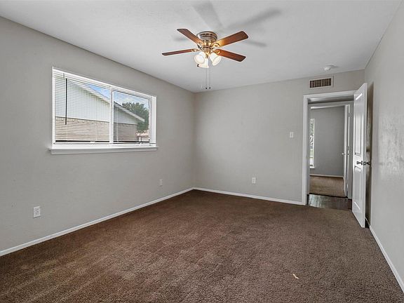 4th image of 7012 Lincolnshire Ln