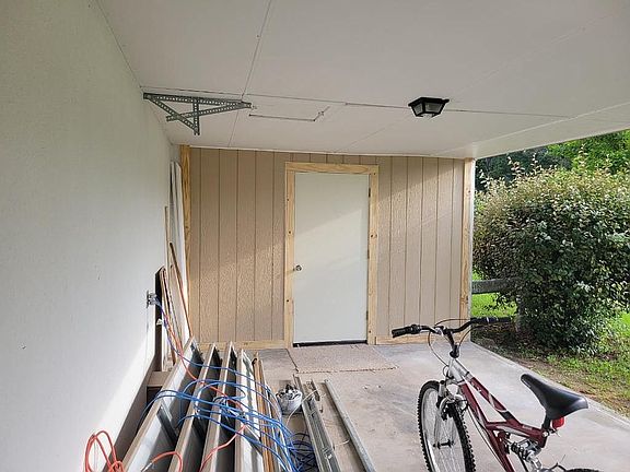 Carport and utility room