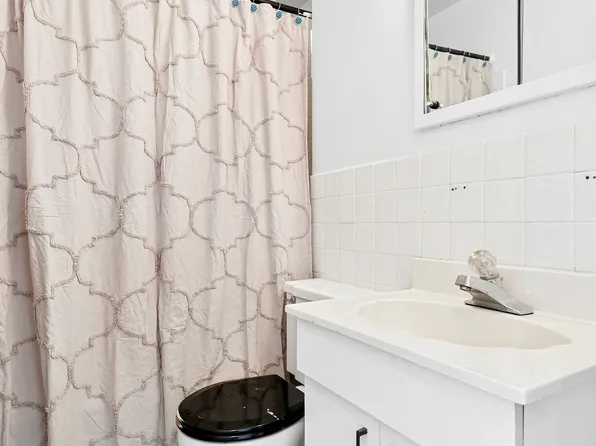 525 East 82nd Street image 8 of 11