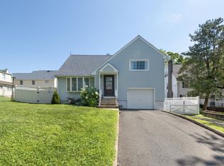 201 Miller Ave, Clark, NJ 07066