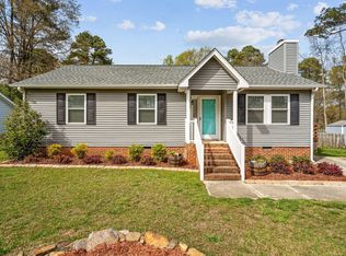 201 Longneedle Ct, Raleigh, NC 27603