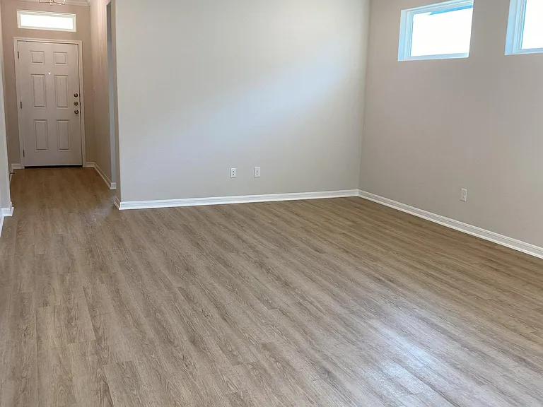 8714 Happy Valley Dr — Photo 13