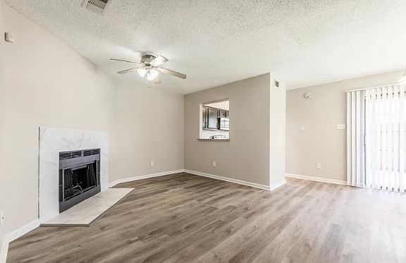 4th image of 3930 Wymess Dr