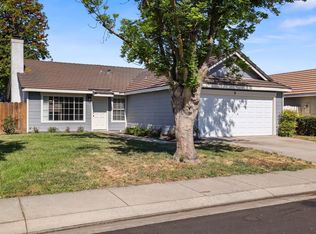 225 Melbourne Dr, Modesto, CA 95357