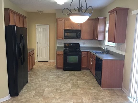 4th image of 502 Quinn Dr