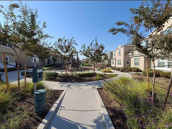 4th image of 8116 Creeping Willow Ln