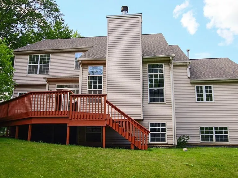 531 Primrose Ln — Photo 17