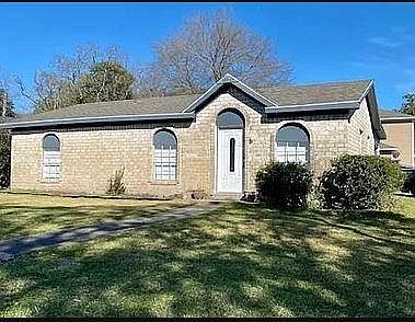 1st image of 1802 Cardinal Dr