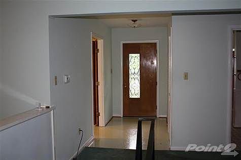 5th image of 158 Winston Ave