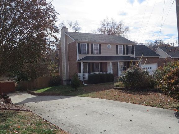 3rd image of 1290 Carnation Ct