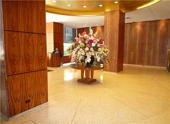 Sold by Warburg | media 13