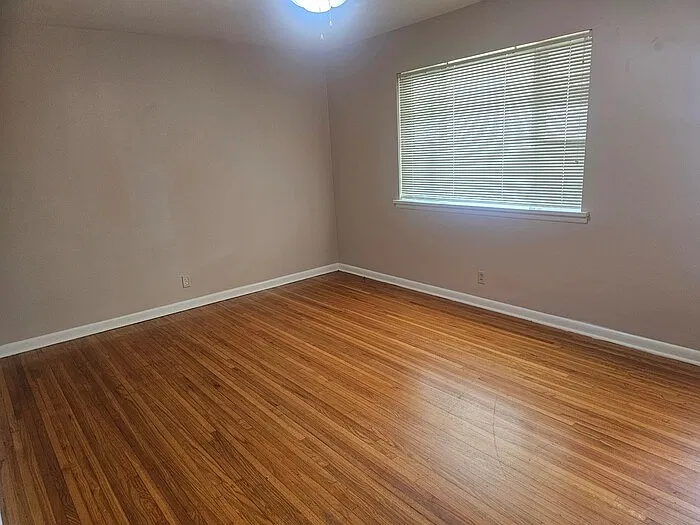 2 bed, 1.0 bath, 816 sqft, $785 — Photo 4