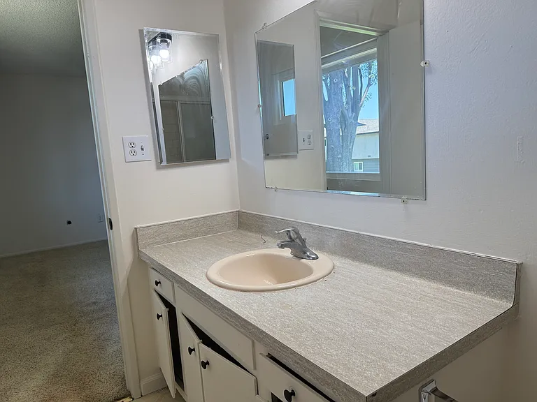 1505 Prospect Ave — Photo 20