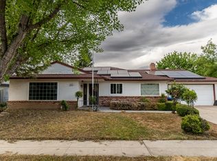 992 E Minarets Ave, Fresno, CA