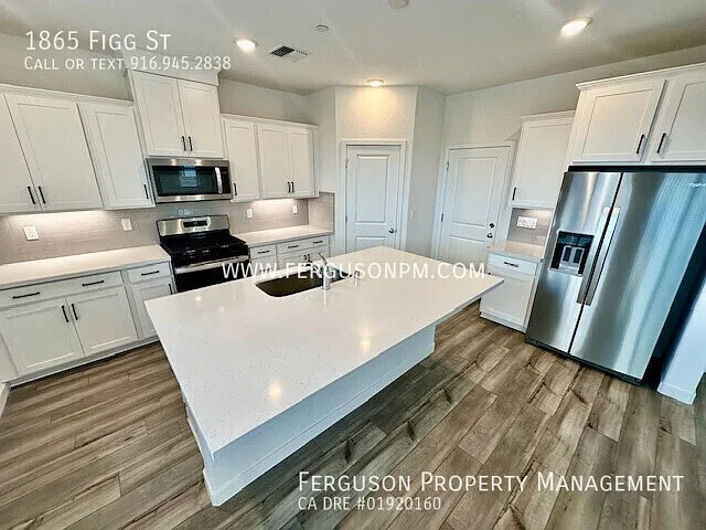 1865 Figg St — Photo 3