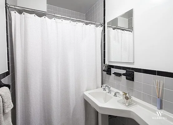 Rented by Warburg | media 18