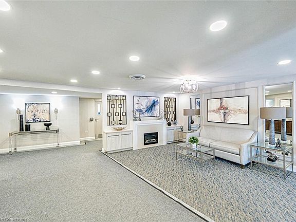 3rd image of 1230 Marlborough Ct #406