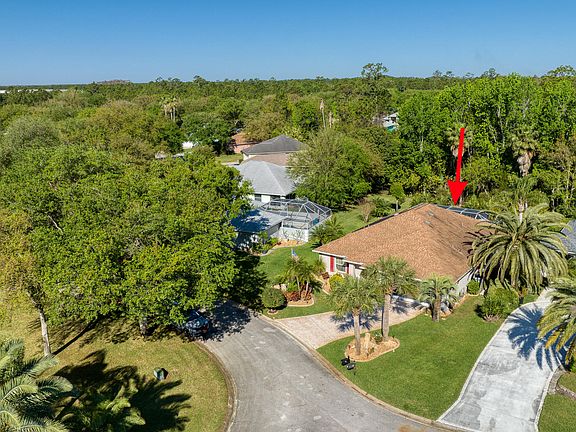 5th image of 4 Wayland Cir