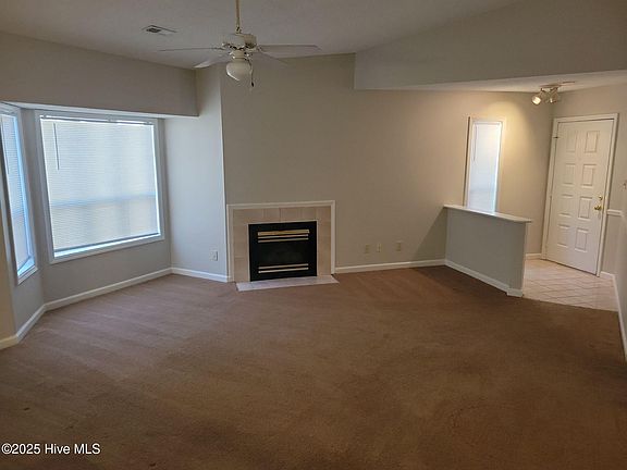4th image of 103 Breezewood Dr APT F