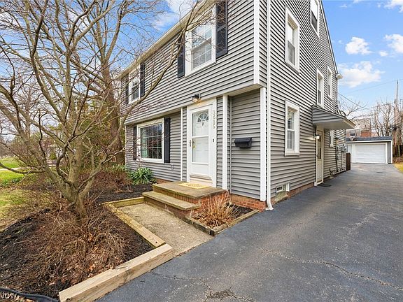 3rd image of 3685 Gridley Rd