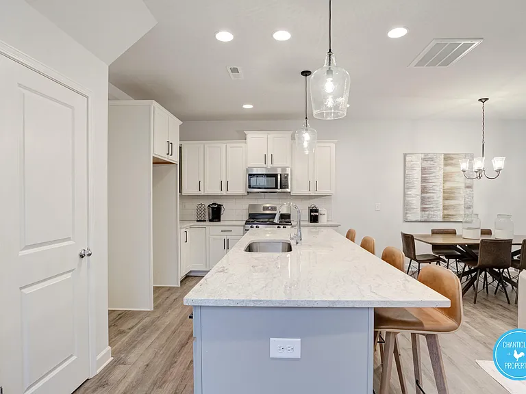 300 Conrad Ln #1 — Photo 8