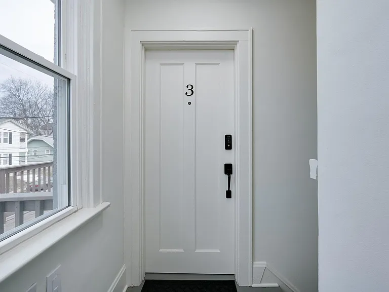 1737 Lincoln Ave #3 — Photo 4